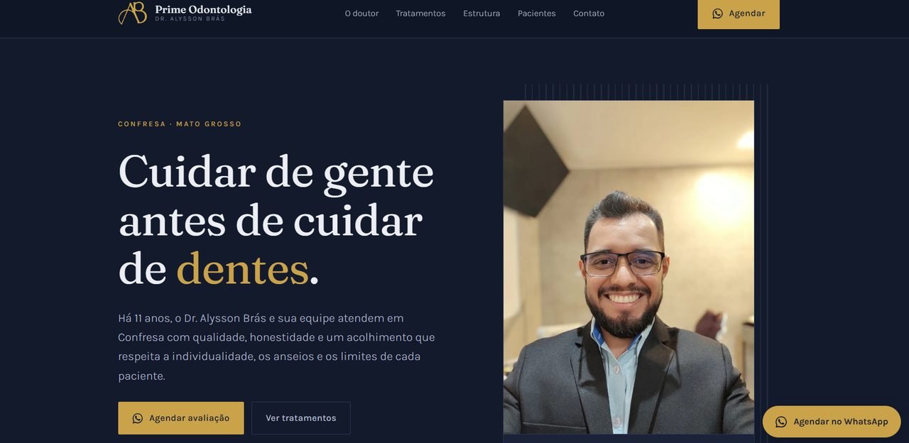 Página inicial do site da Prime Odontologia, do Dr. Alysson Brás, com fundo escuro e detalhes dourados